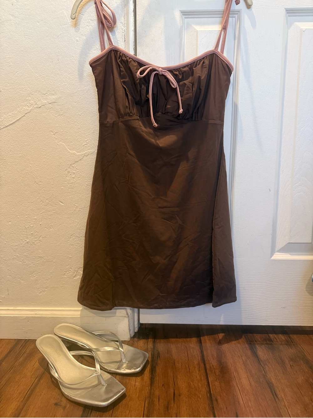 Gigi Los Angeles Brown Dress with Pink Tie-Straps - Picture 3 of 4